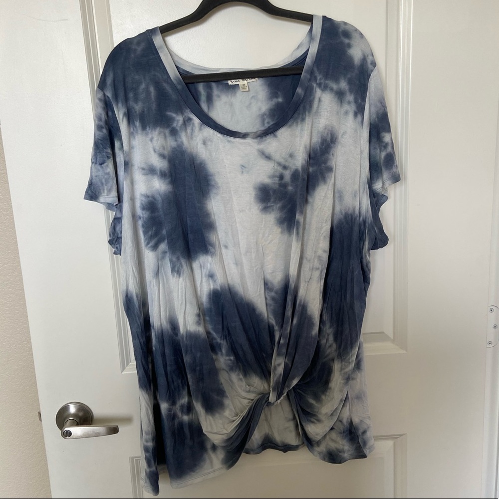 nine britton tee